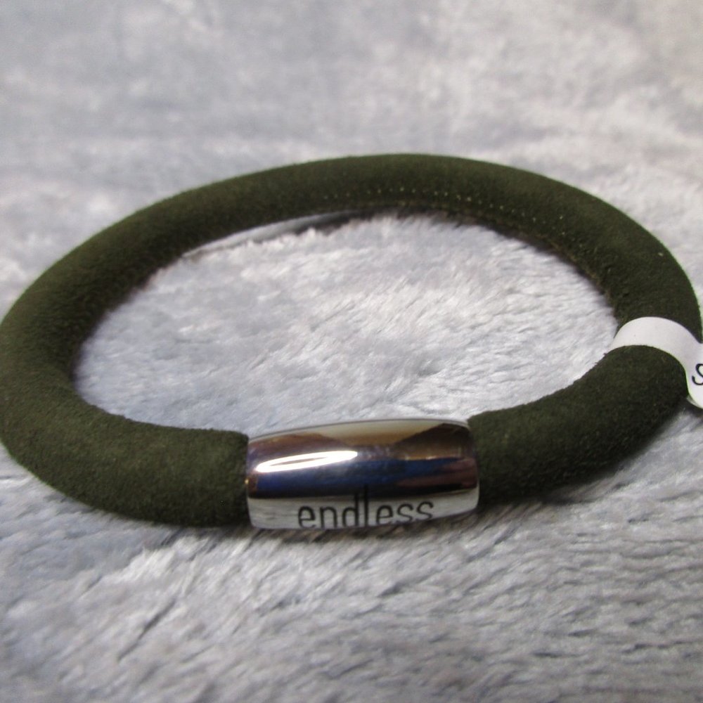 Endless Single Moss Green Leather Bracelet By JLO 7 inch NEW A17